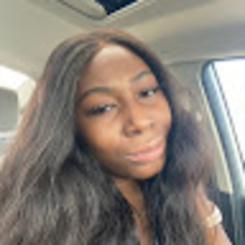 Meet your Posher, Dana'e